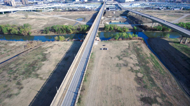 istock Road to Dallas, TX 898779778