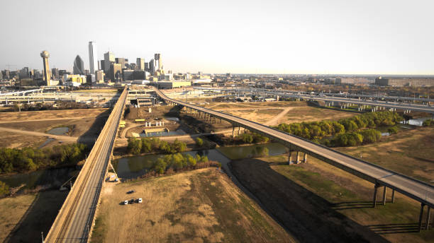 istock Road to Dallas, TX 898780352