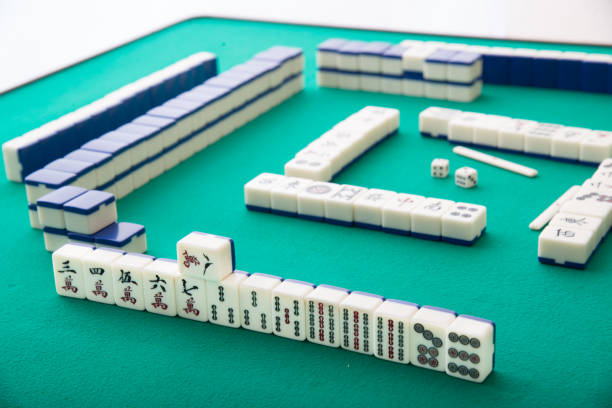 jugar al mahjong - kim jong il fotografías e imágenes de stock
