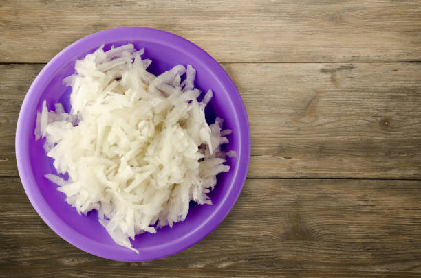 istock daikon on a wooden background 898801914