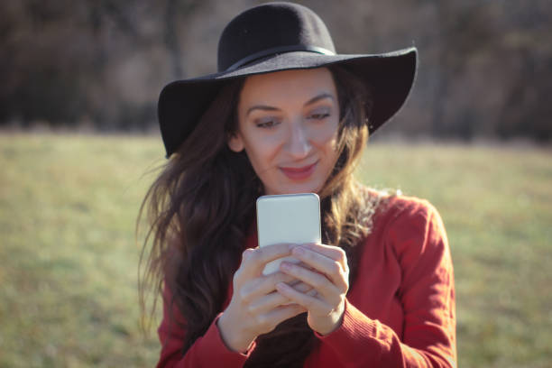 istock Girl outdoors 898812552
