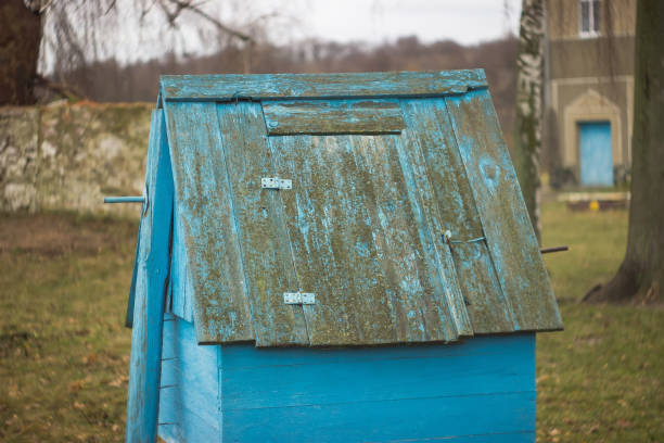 istock blue well in the garden 898816642
