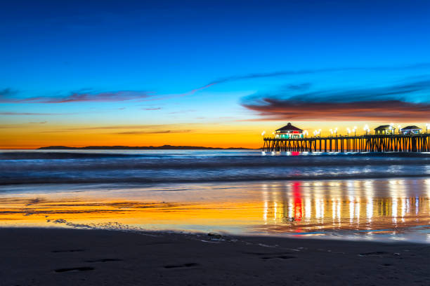istock Huntington Beach Pier at Sunset 898822142