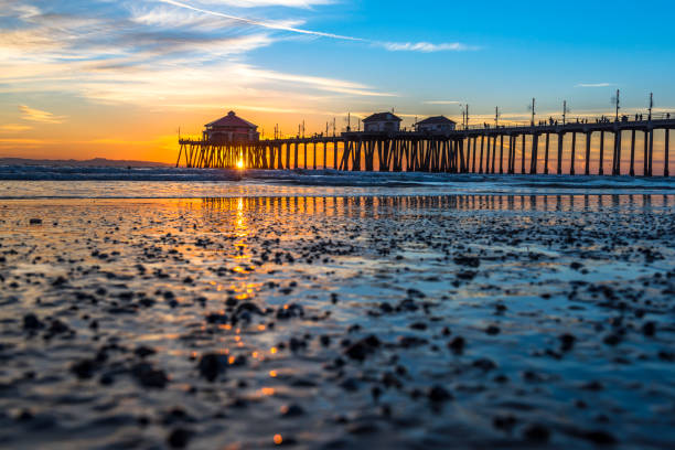 istock Huntington Beach Pier at Sunset 898822318