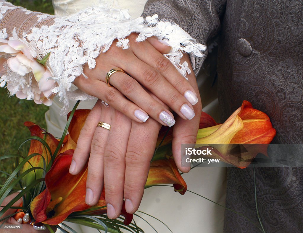 Matrimonio le mani - Foto stock royalty-free di Adulto