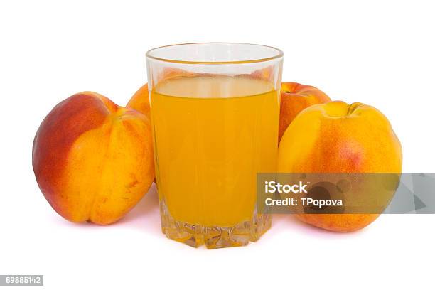 Peaches E Bicchiere Di Succo Di Frutta - Fotografie stock e altre immagini di Albicocca - Albicocca, Alchol, Alimentazione sana
