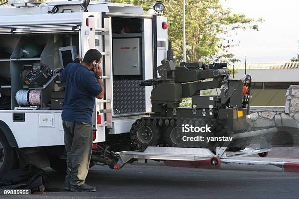 Foto de Tecnologias Contra O Terror e mais fotos de stock de Robô - Robô, Força Policial, Bomba