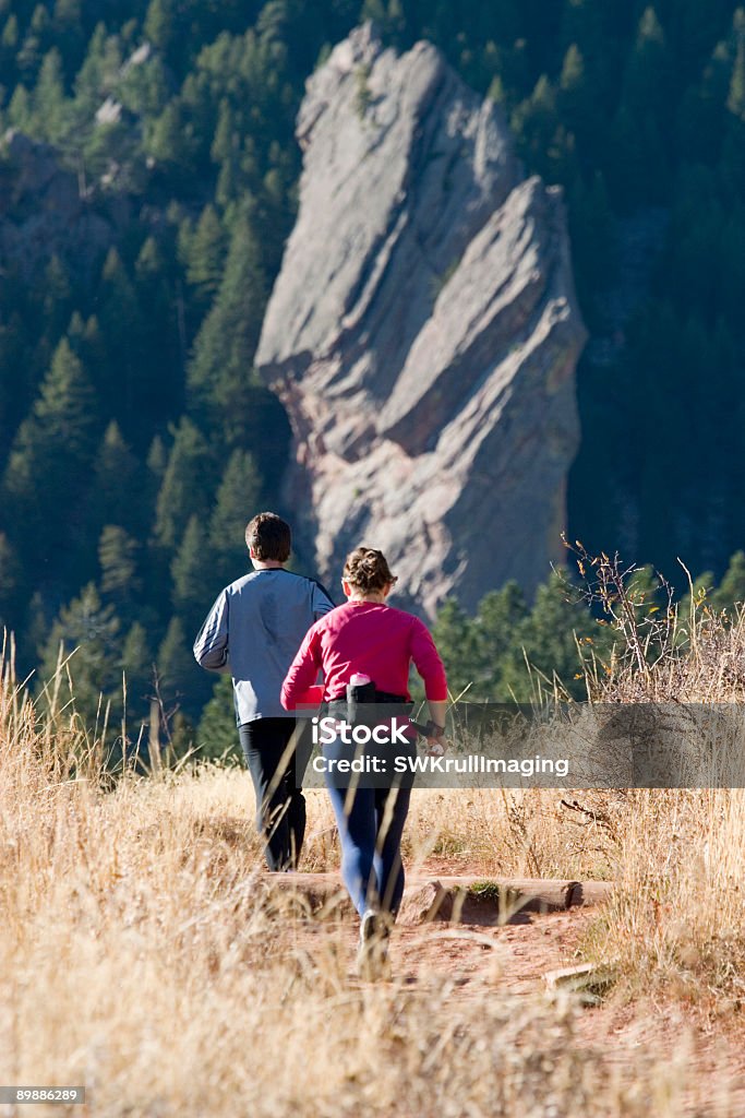 Hikers en Chautauqua Park Colorado - Foto de stock de Boulder - Colorado libre de derechos