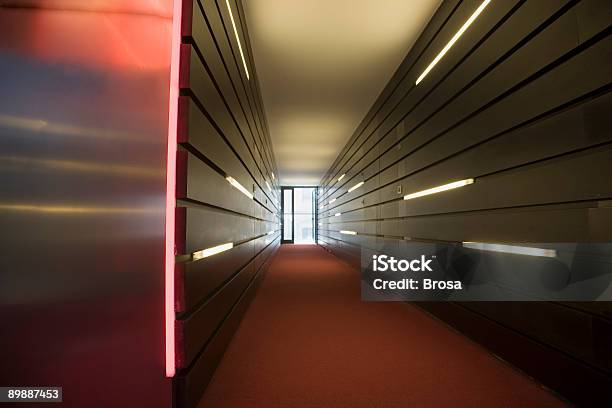 Perspektivekorridor Stockfoto und mehr Bilder von Schild - Schild, Wohnraum, Zahl