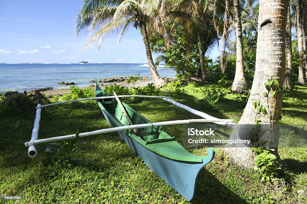 Canoa outrigger ilha tropical praia, Filipinas - Foto de stock de Atividades ao Ar Livre royalty-free