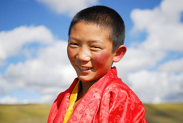 小さなチベットの僧 - monk tibet buddhism china ストックフォトと画像