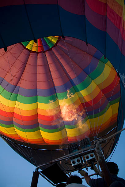 istock Inflating hot-air balloon 89888734