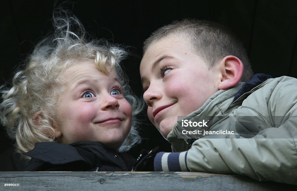 Bruder und Schwester - Lizenzfrei Berühren Stock-Foto