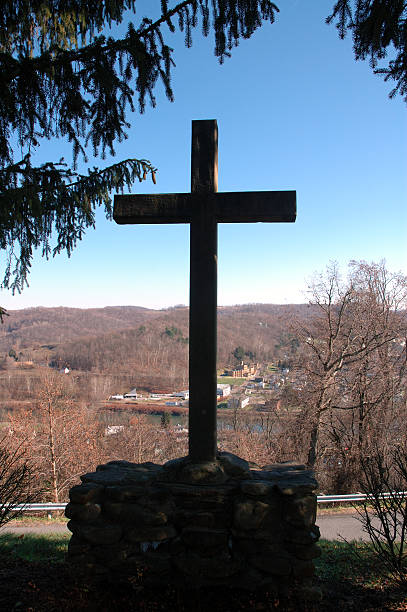 Cтоковое фото С видом на горы с крестом
