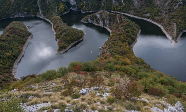 istock Beautiful nature landscape 898912752