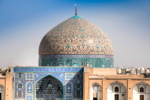 istock Sheikh Lotfallah Mosque in Isfahan, Iran 898918008