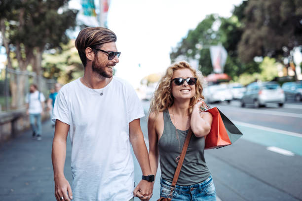 istock Modern couple in shopping 898959502