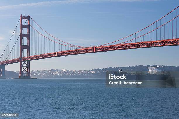 Puente De Transporte Foto de stock y más banco de imágenes de Agua - Agua, Aire libre, Bahía