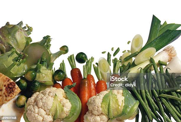 Grupo De Verduras Frescas Foto de stock y más banco de imágenes de Alimento - Alimento, Apio nabo, Asistencia sanitaria y medicina