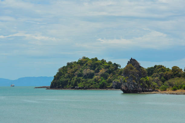 istock Seascape view of Samui island , Thailand 899024854