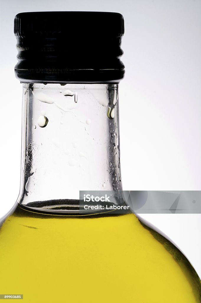 Garrafa de azeite de oliva fresco (2 - Foto de stock de Alimentação Saudável royalty-free