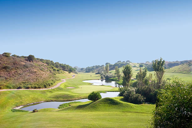 español campo de golf - marbella fotografías e imágenes de stock