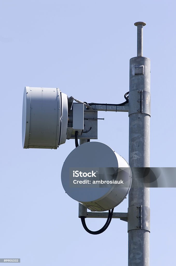Primer plano de un enlace de radiofrecuencia horno de microondas - Foto de stock de Antena - Aparato de telecomunicación libre de derechos