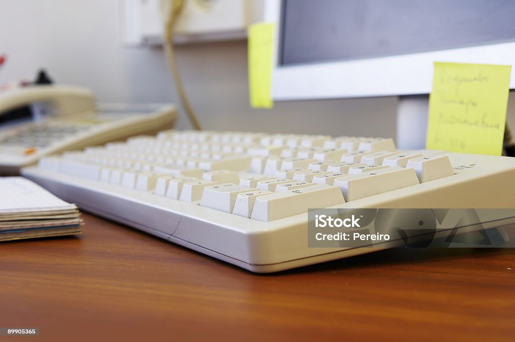 Clavier sur le bureau - Photo de Affaires libre de droits