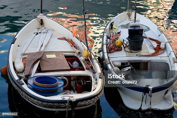 Foto de Barcos De Pesca Em Pé De Ligúria Itália e mais fotos de stock de Balde - Balde, Boia de Pesca, Dois Objetos