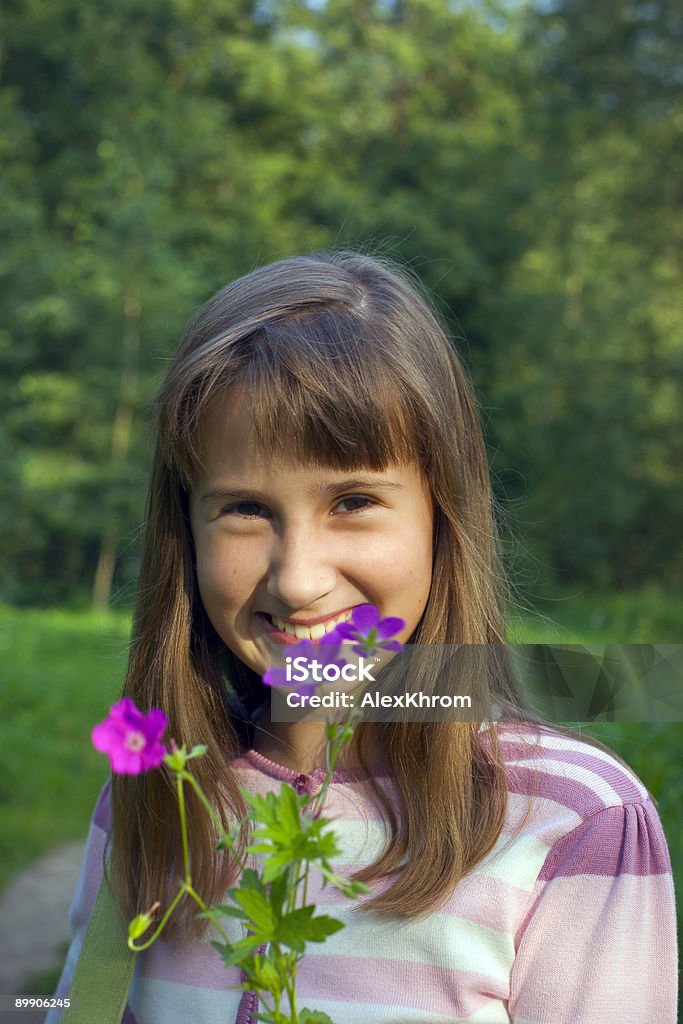 Menina com uma flor - Royalty-free Adolescente Foto de stock