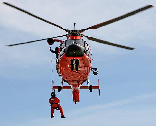 guardia costera - rescue helicopter coast guard protection fotografías e imágenes de stock