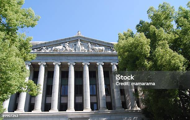 Edifício No Terreno Capital Do Estado Da Califórnia - Fotografias de stock e mais imagens de Ao Ar Livre