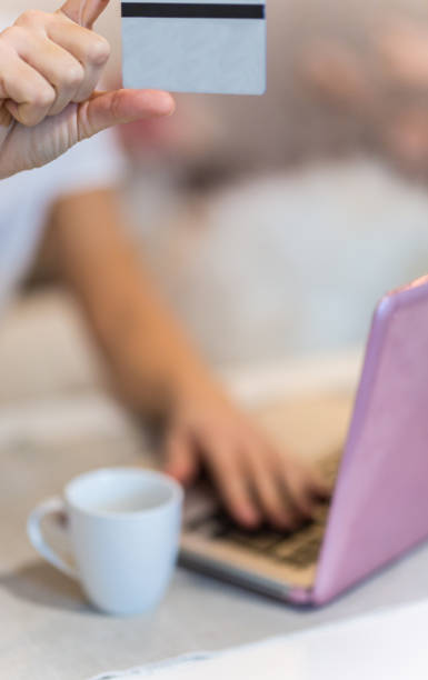 istock Coffee and online shopping 899090374