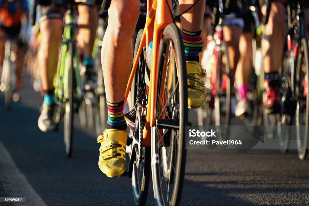 競争、レースに乗って自転車選手をサイクリング - サイクリングのロイヤリティフリーストックフォト