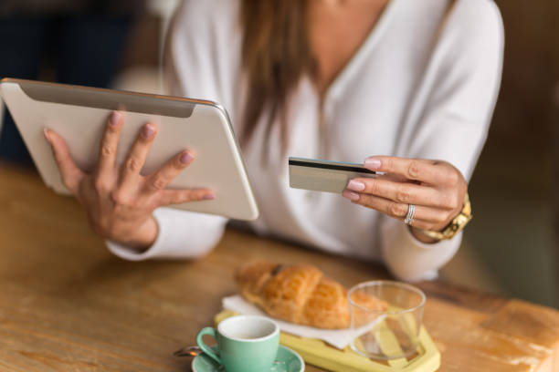 istock Morining online shopping with coffee and breakfast 899096232