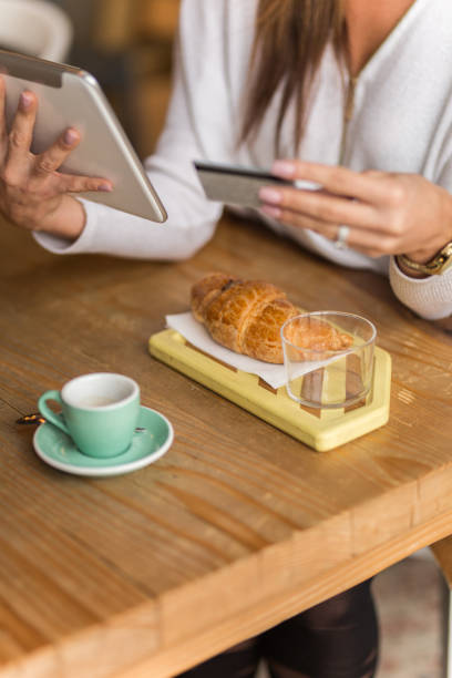 istock Morining online shopping with coffee and breakfast 899096422