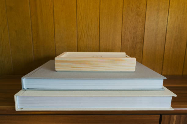 istock Wedding albums and wooden box 899103034