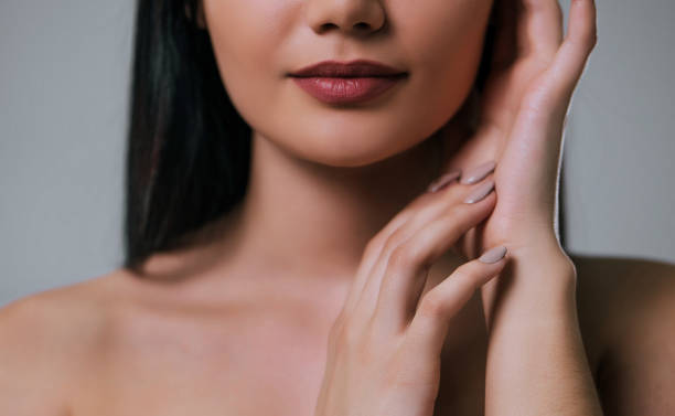 istock Beautiful woman on grey background. 899104294