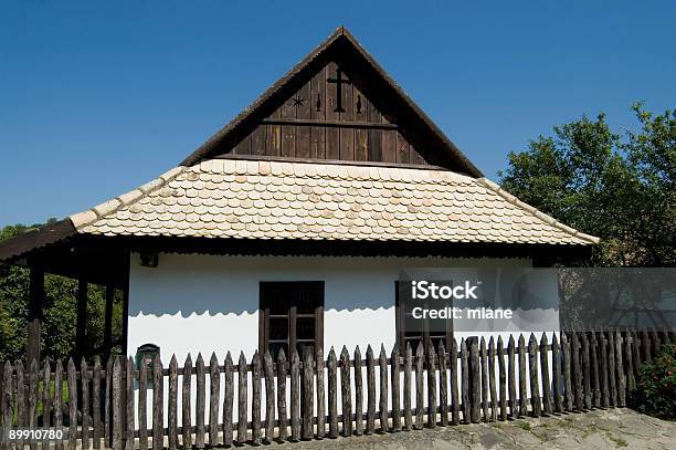 ヴィラージュの家 - かやぶき屋根のストックフォトや画像を多数ご用意 - かやぶき屋根, カラー画像, ハンガリー