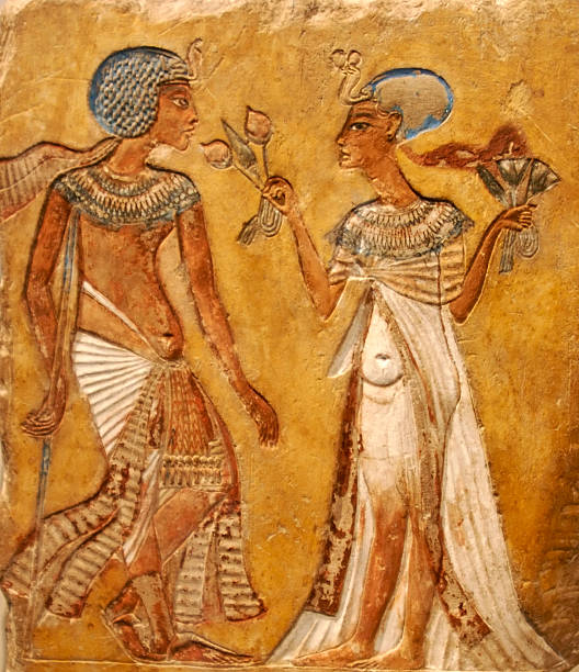 앤시언트 이집트어 벽에 그림 선으로나 커플입니다 - ancient egyptian culture 이미지 뉴스 사진 이미지