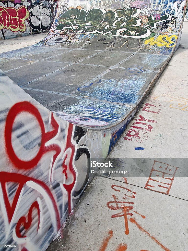 Primo piano della rampa di uno skate park - Foto stock royalty-free di Arte