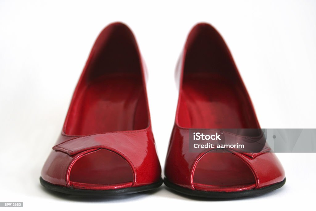 Rosso lucido scarpe - Foto stock royalty-free di Alla moda