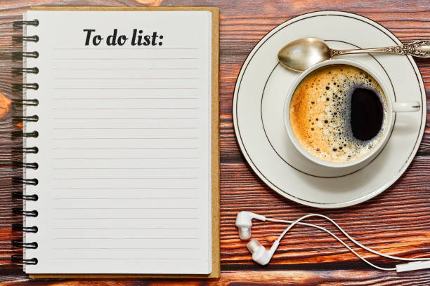 istock Filling up to do list during a coffee break 899133886