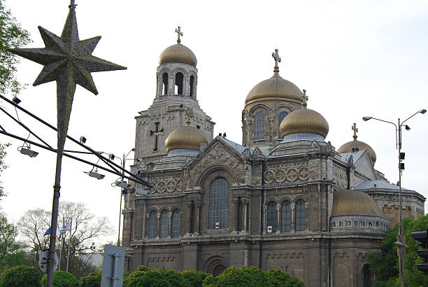 istock Cathedral, Varna, Bulgaria 89914775