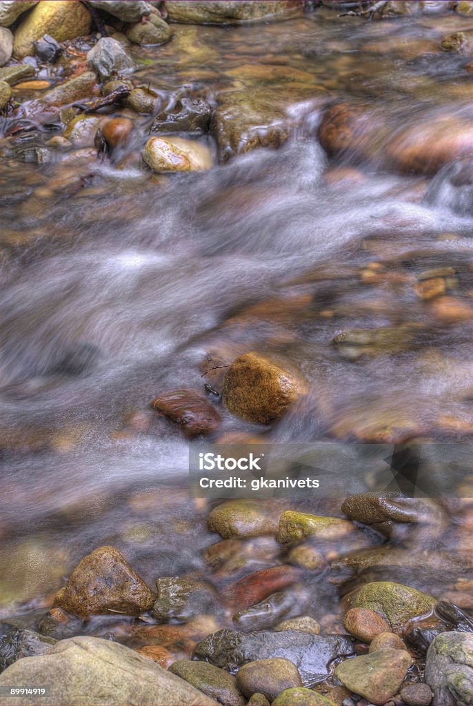 Cascata di primavera - Foto stock royalty-free di Acqua