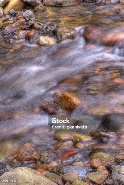 Cascata Di Primavera - Fotografie stock e altre immagini di Acqua - Acqua, Ambientazione esterna, Ambiente
