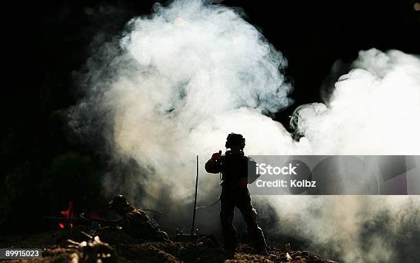 Foto de Soldados Rádio Para Ajuda e mais fotos de stock de Guerra do Vietnã - Guerra do Vietnã, Plástico, Soldado de Chumbo