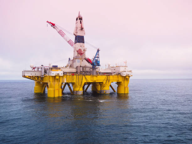 offshore drilling platform in Gulf of Mexico, petroleum industry offshore drilling rig or platform in Gulf of Mexico gulf of mexico stock pictures, royalty-free photos & images