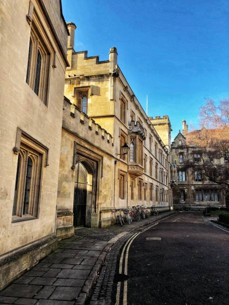 istock Oxford road scene with bicycles in the background 899165280