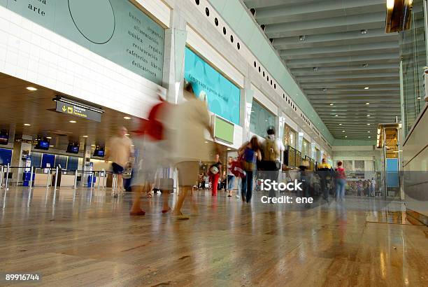 Aeroporto Di Barcellona - Fotografie stock e altre immagini di Persone - Persone, Aeroporto, Barcellona - Spagna